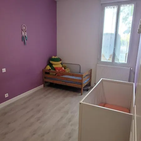 Vakantiehuis Spacieuse Maison En Pierre Saint-Denis-de-Pile